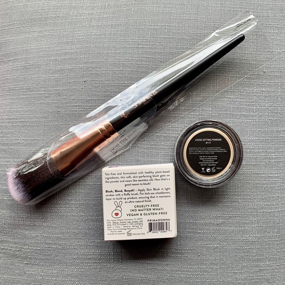 Kaleido Skin Blush / blush brush / setting powder - Picture 3 of 6